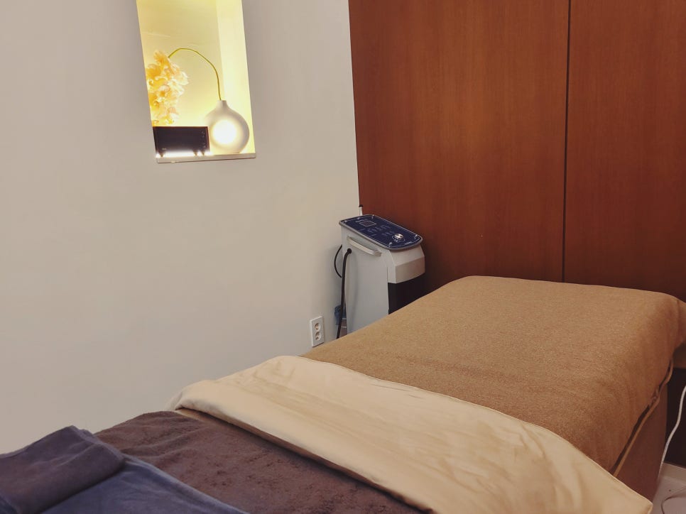 골반필러 한 번으로 일자허리 무골반도 볼륨 있는 라인 가능!