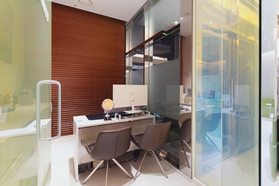 수술보다 신사역 리프팅이 대세인 이유